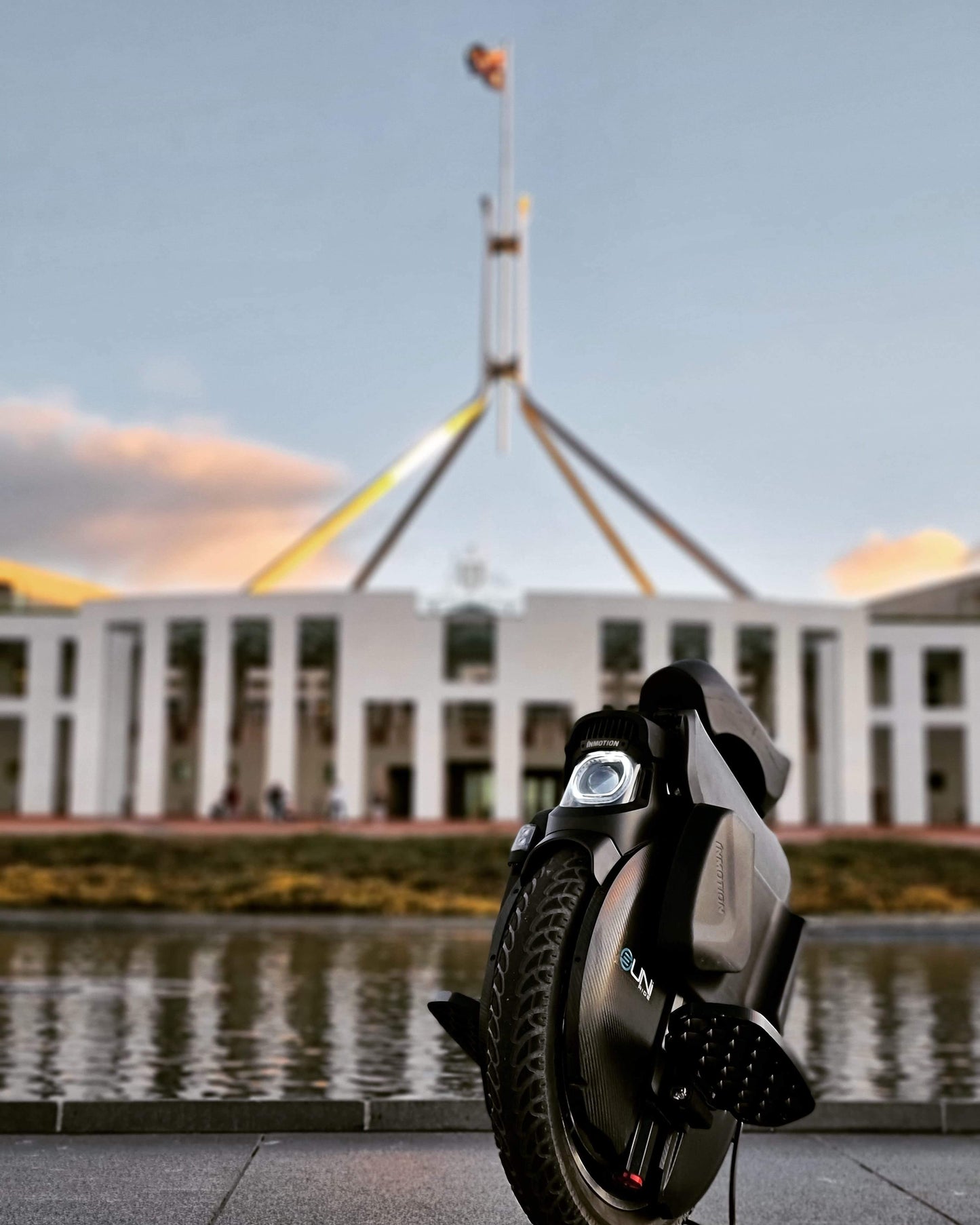 Inmotion V11 Electric Unicycle - Motorised Electric Unicycle Australia