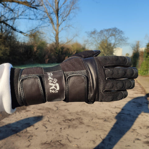 Gyro Gloves v2 with inbuilt double wrist protection for Electric Unicycle Riders - eunicycle